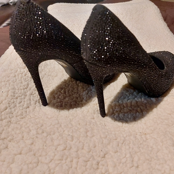 Le Chateau heels - Picture 2 of 3